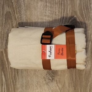 NWT Pusheen Box Exclusive Picnic Blanket | Summer 2020